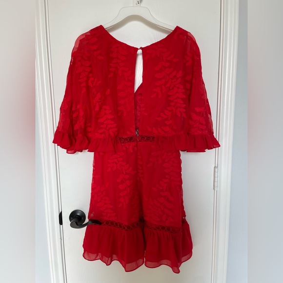 Red dress - Picture 3 of 3